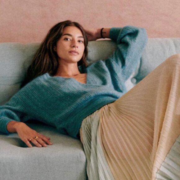 Sezane Cristina Jumper Small Ecru Ivory White Sweater French Wool Mohair V Neck - Picture 1 of 11